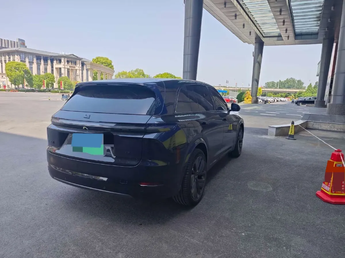 2024 Li L8 Range Extended 154HP REEV 52.3KWH,autocango,china used car exporter,china ev exporter,chinese used car exporter,chinese used ev exporter