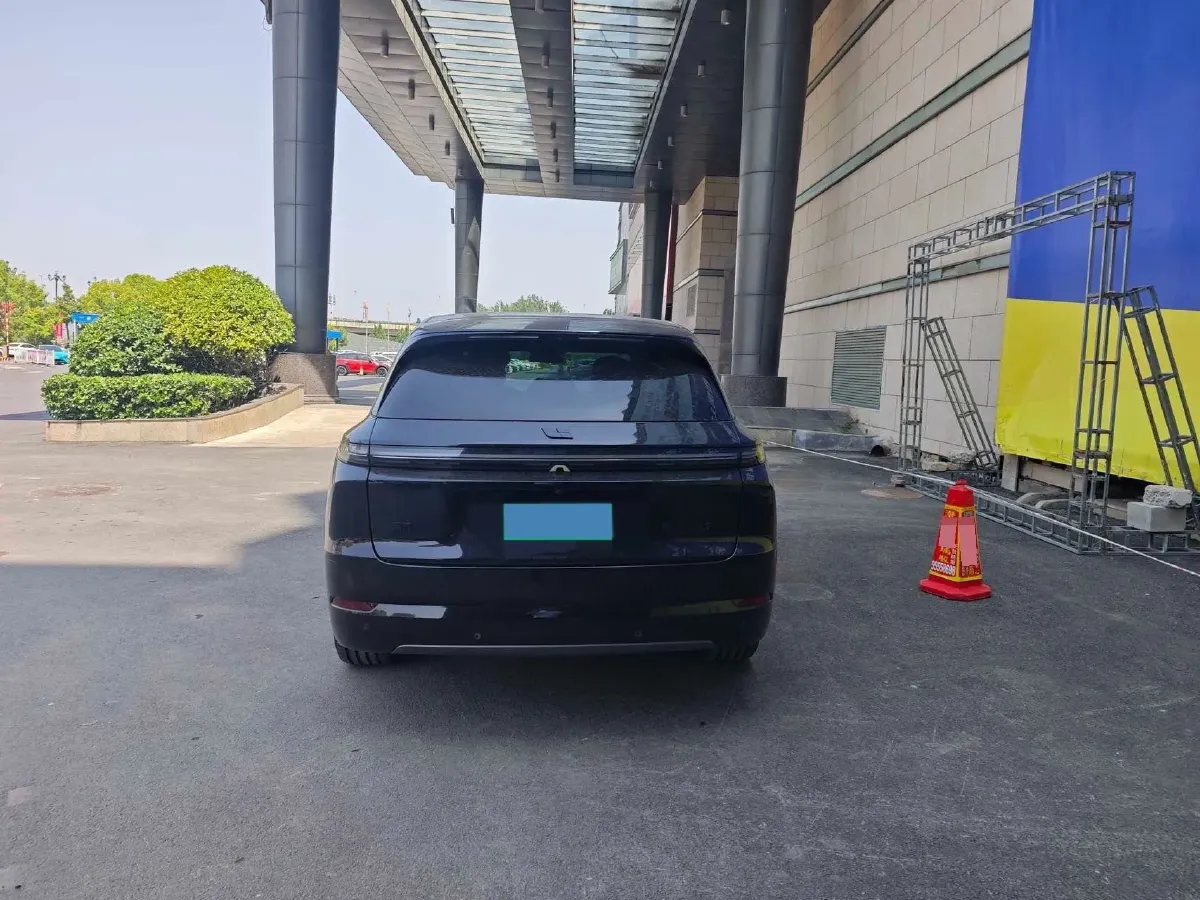 2024 Li L8 Range Extended 154HP REEV 52.3KWH,autocango,china used car exporter,china ev exporter,chinese used car exporter,chinese used ev exporter