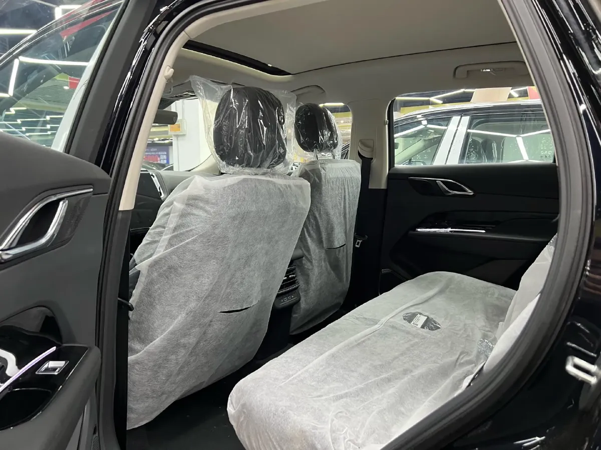 2025 HongQi HS3 1.5T 150HP L4 1DHT PHEV,autocango,china used car exporter,china ev exporter,chinese used car exporter,chinese used ev exporter