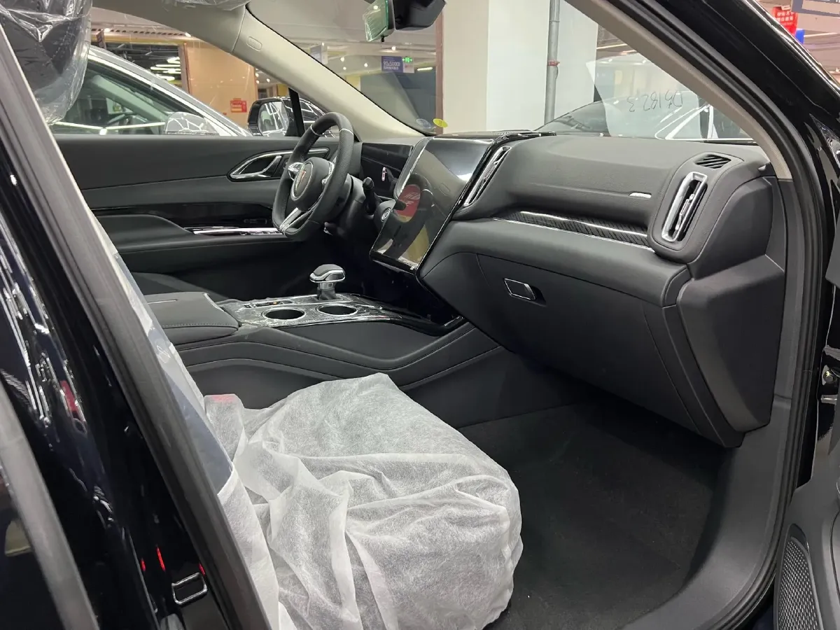 2025 HongQi HS3 1.5T 150HP L4 1DHT PHEV,autocango,china used car exporter,china ev exporter,chinese used car exporter,chinese used ev exporter
