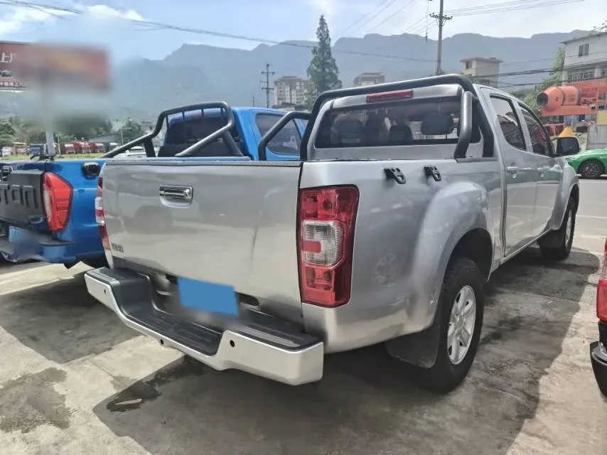 2022 Isuzu RE-MAX Jim 2.8T 120HP L4 5MT,autocango,china used car exporter,china ev exporter,chinese used car exporter,chinese used ev exporter