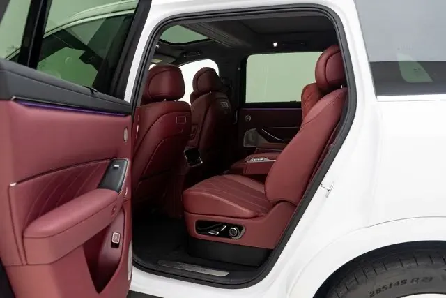 2025 AITO AITO M8 REEV 160HP REEV 53.4KWH,autocango,china used car exporter,china ev exporter,chinese used car exporter,chinese used ev exporter
