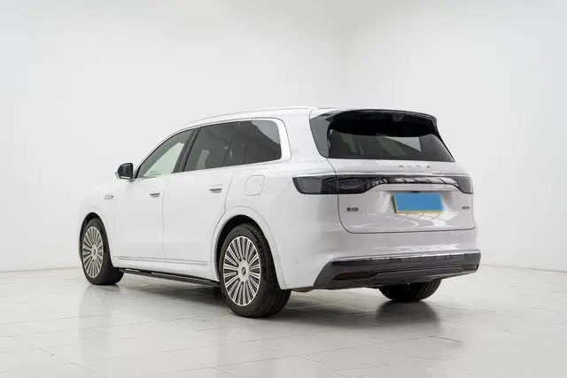 2025 AITO AITO M8 REEV 160HP REEV 53.4KWH,autocango,china used car exporter,china ev exporter,chinese used car exporter,chinese used ev exporter
