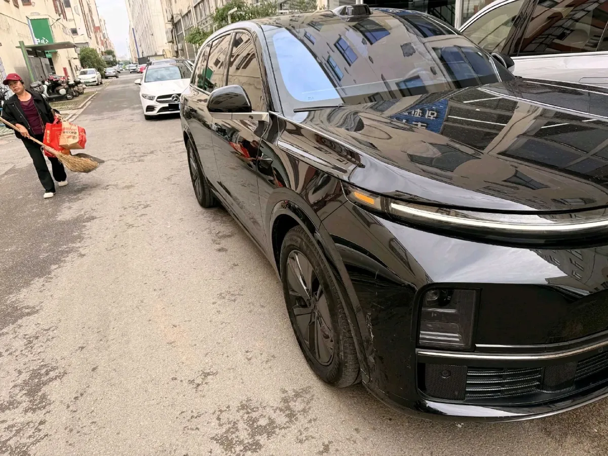 2024 Li L8 Range Extended 154HP REEV 42.8KWH,autocango,china used car exporter,china ev exporter,chinese used car exporter,chinese used ev exporter