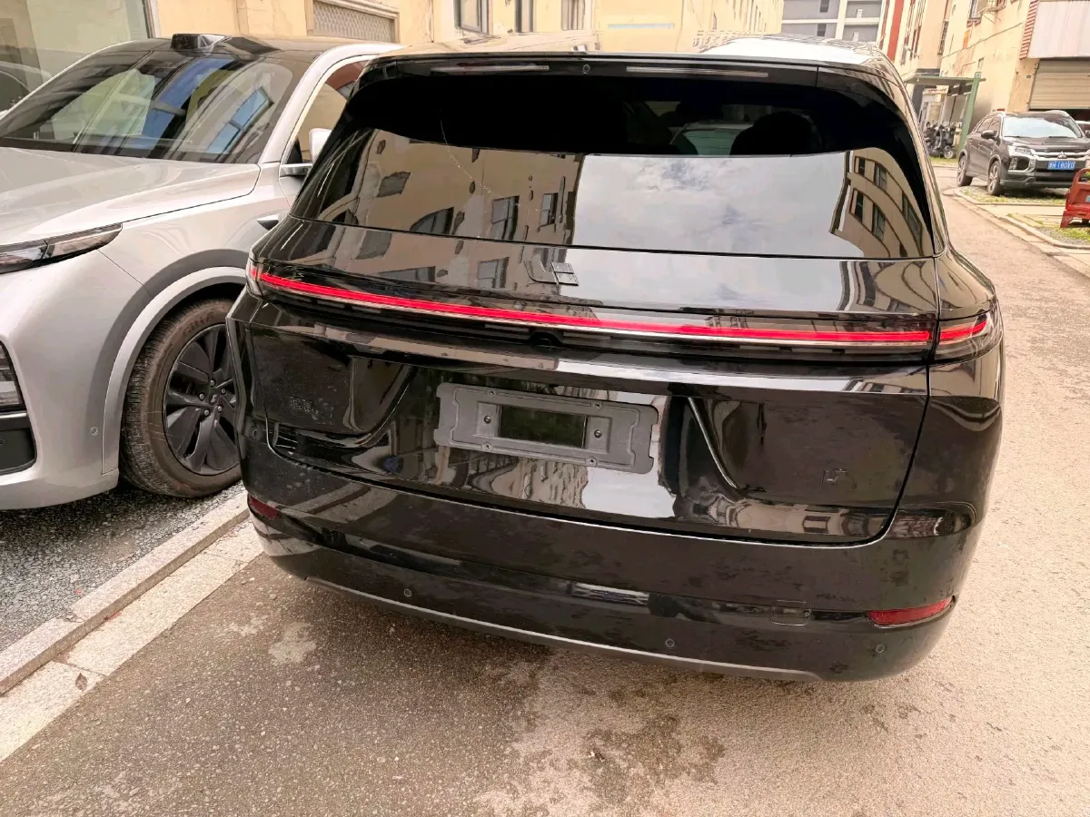 2024 Li L8 Range Extended 154HP REEV 42.8KWH,autocango,china used car exporter,china ev exporter,chinese used car exporter,chinese used ev exporter