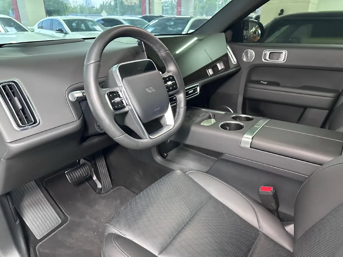 2024 Li L6 Range Extended 154HP L4 REEV 36.8KWH,autocango,china used car exporter,china ev exporter,chinese used car exporter,chinese used ev exporter