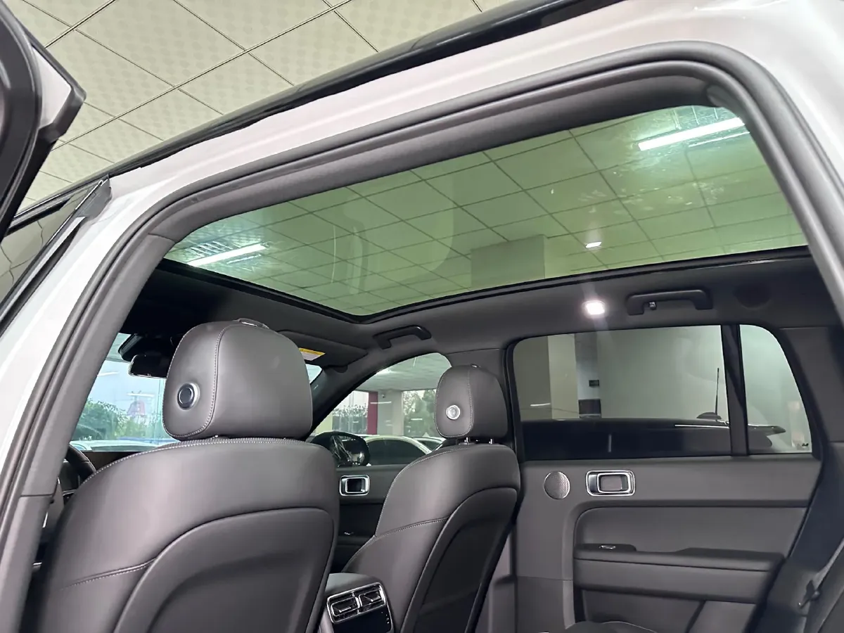 2024 Li L6 Range Extended 154HP L4 REEV 36.8KWH,autocango,china used car exporter,china ev exporter,chinese used car exporter,chinese used ev exporter