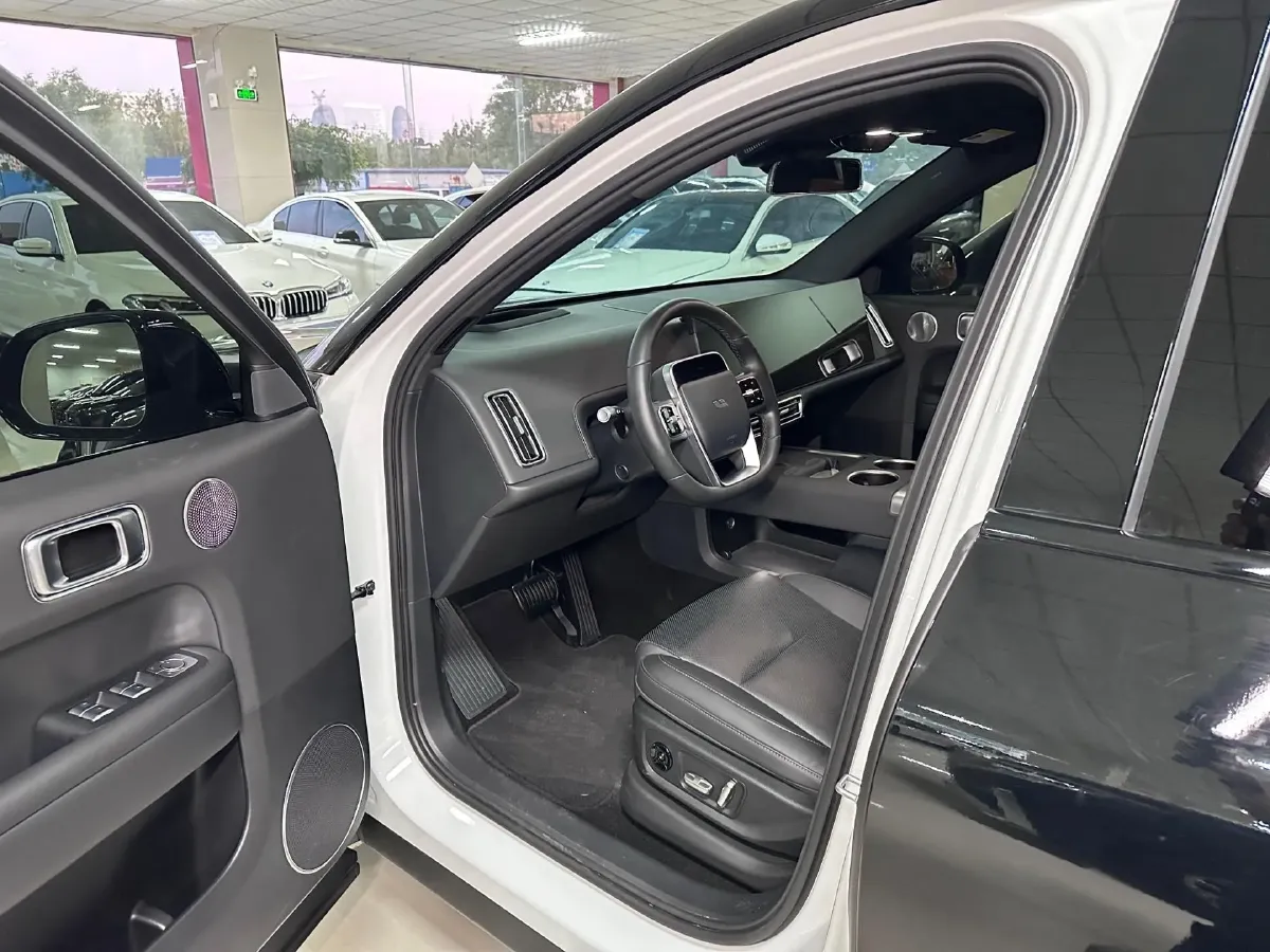 2024 Li L6 Range Extended 154HP L4 REEV 36.8KWH,autocango,china used car exporter,china ev exporter,chinese used car exporter,chinese used ev exporter