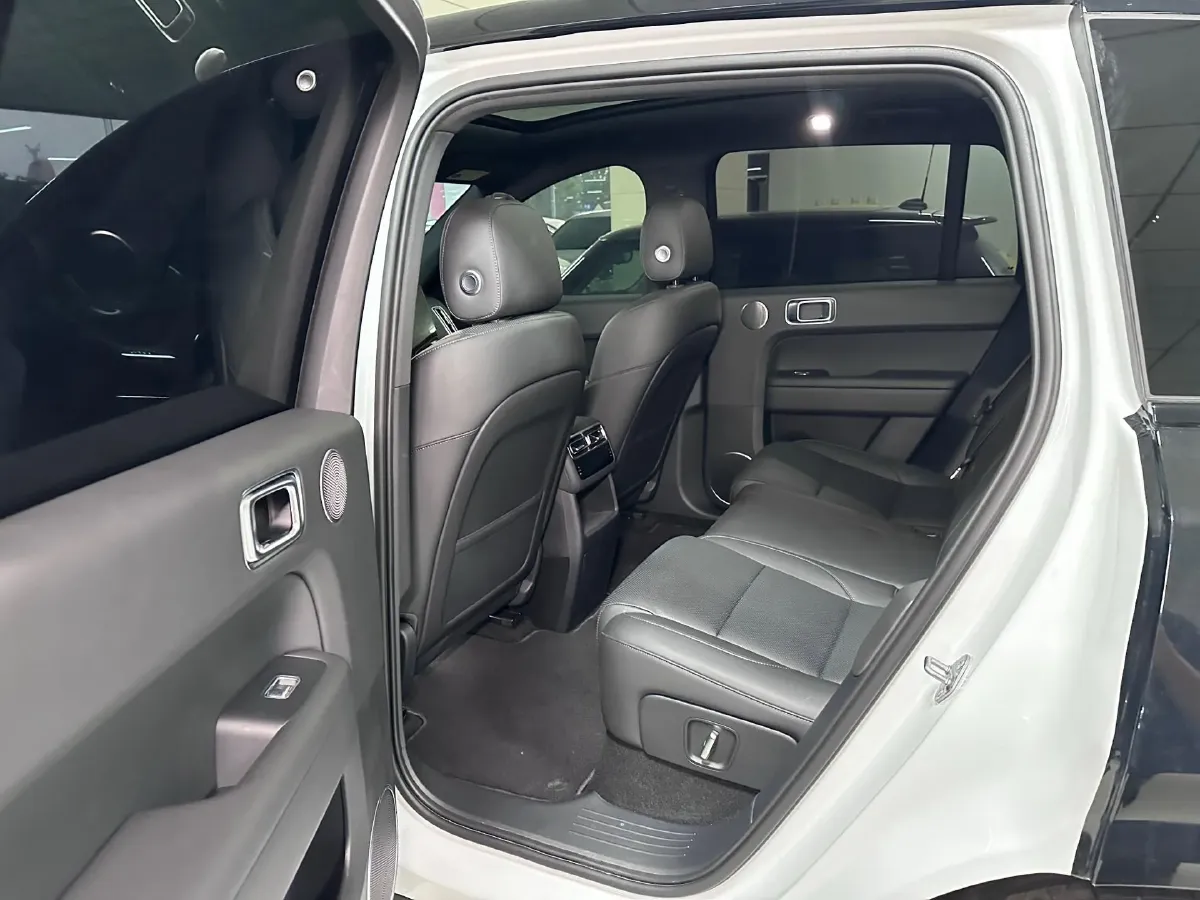 2024 Li L6 Range Extended 154HP L4 REEV 36.8KWH,autocango,china used car exporter,china ev exporter,chinese used car exporter,chinese used ev exporter