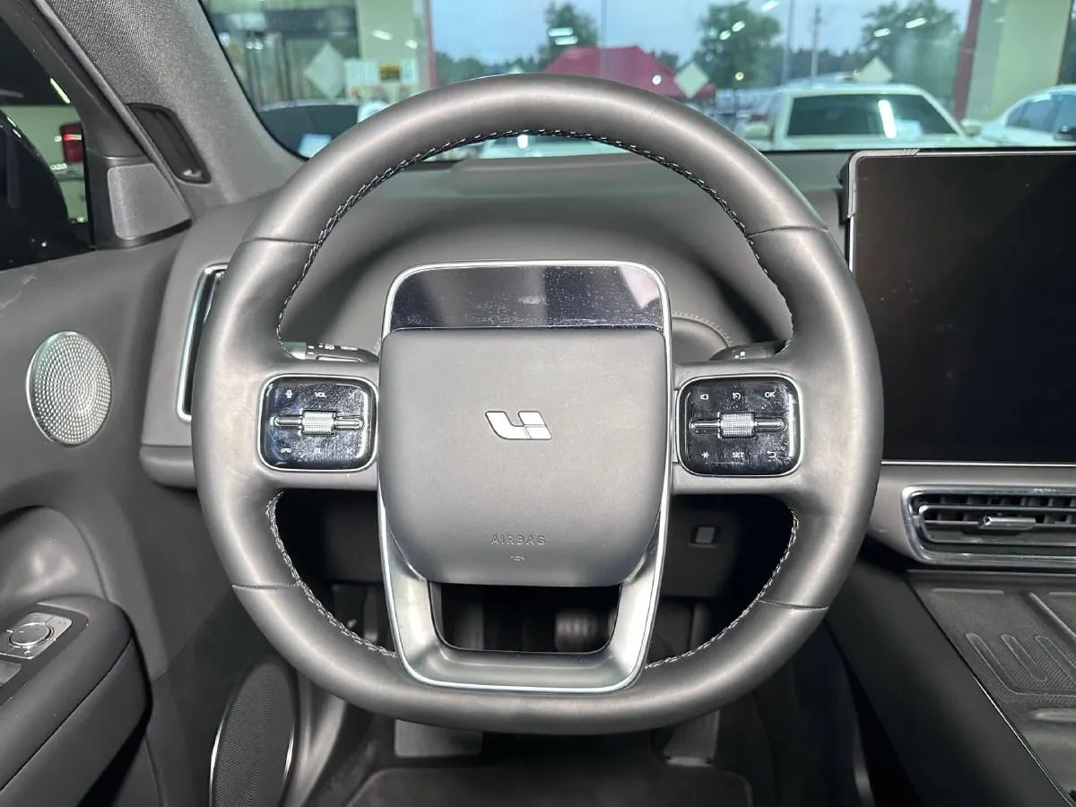 2024 Li L6 Range Extended 154HP L4 REEV 36.8KWH,autocango,china used car exporter,china ev exporter,chinese used car exporter,chinese used ev exporter