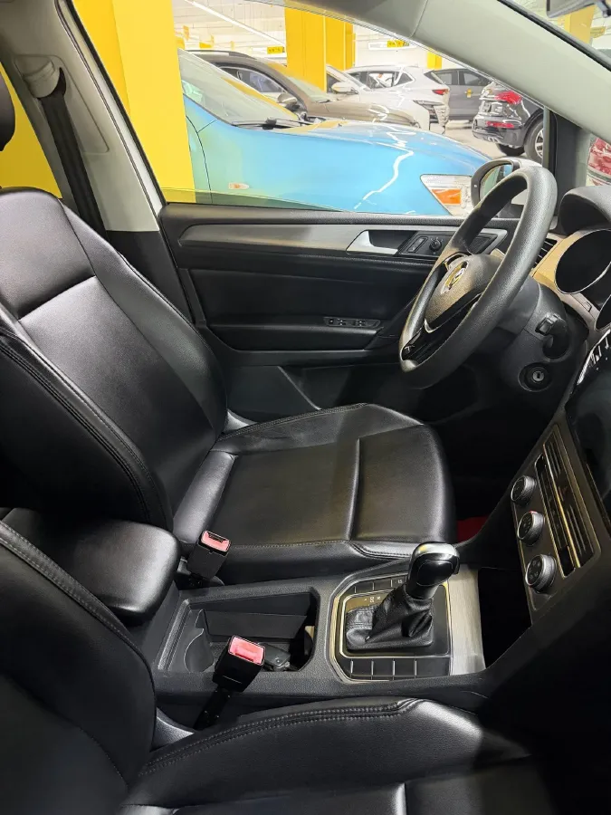 2016 Volkswagen Golf Sportsvan 1.6L 110HP L4 6AT,autocango,china used car exporter,china ev exporter,chinese used car exporter,chinese used ev exporter