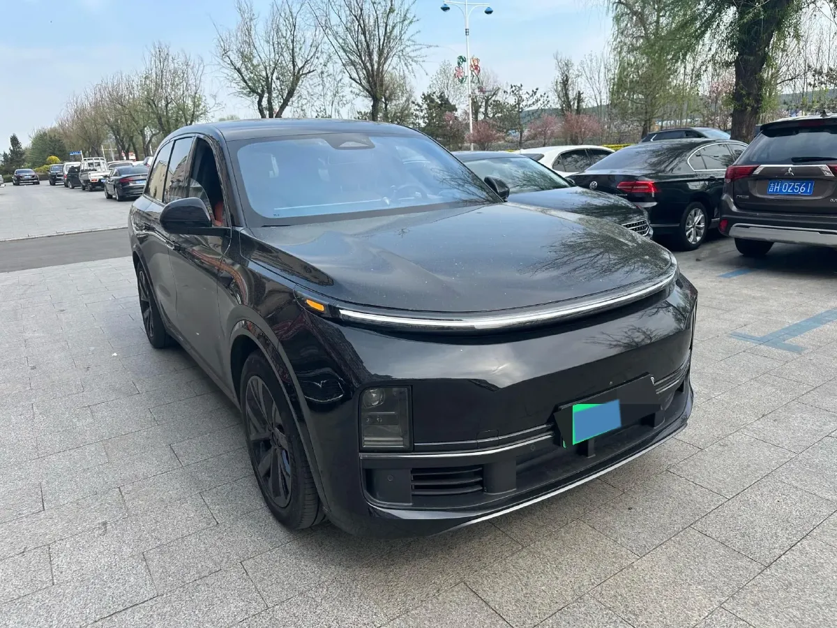 2023 Li L8 Range Extended 154HP REEV 40.9KWH,autocango,china used car exporter,china ev exporter,chinese used car exporter,chinese used ev exporter