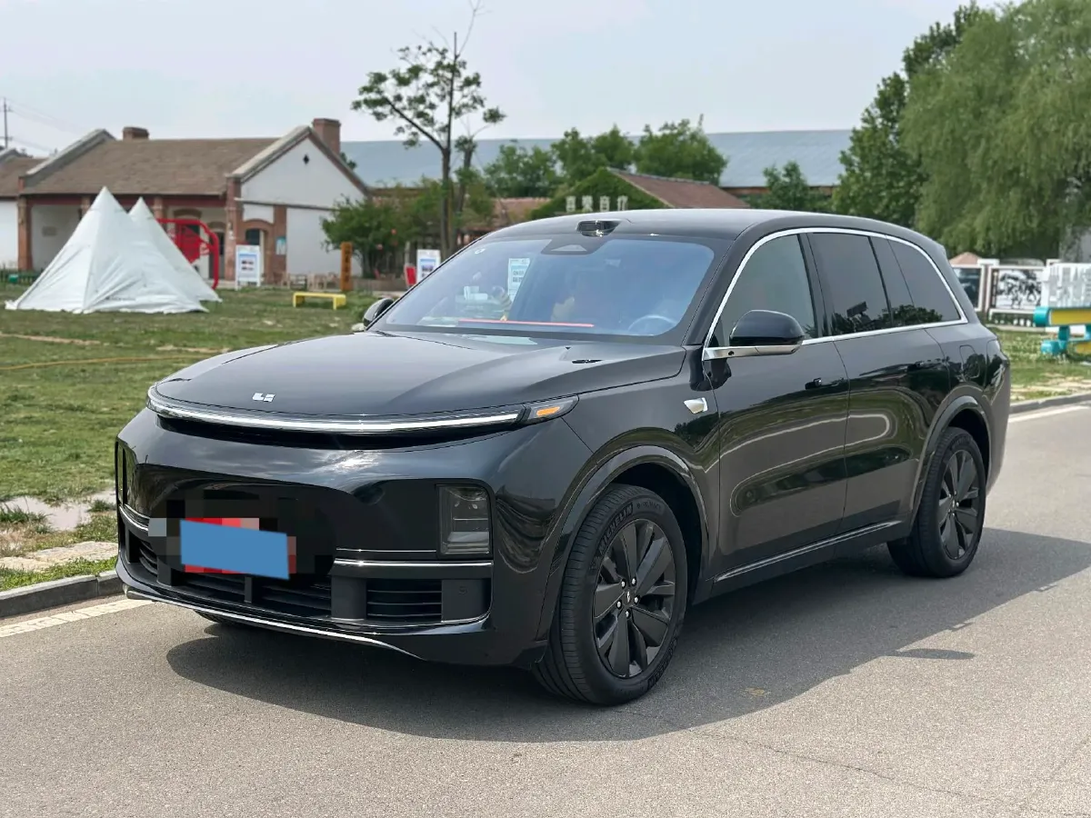 2025 Li L8 Range Extended 154HP REEV,autocango,china used car exporter,china ev exporter,chinese used car exporter,chinese used ev exporter