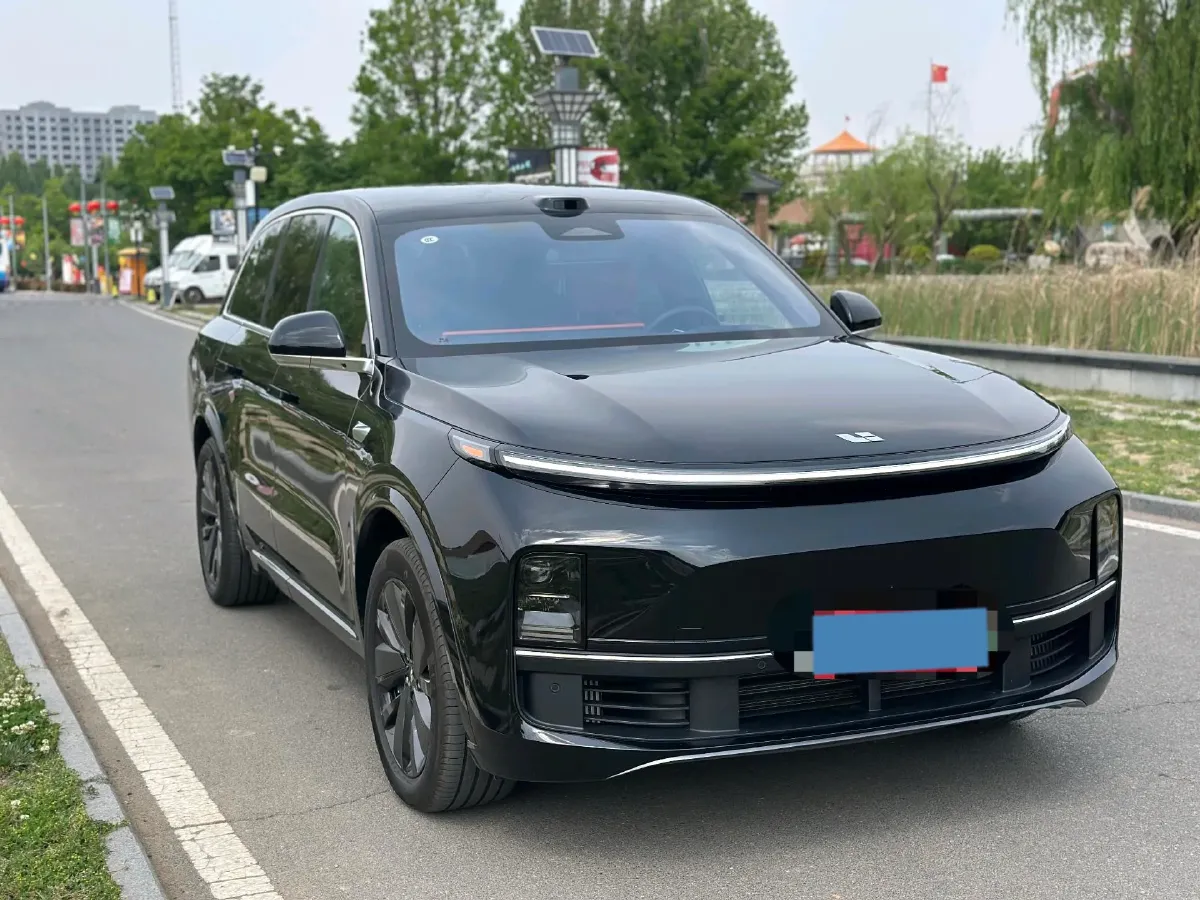 2025 Li L8 Range Extended 154HP REEV,autocango,china used car exporter,china ev exporter,chinese used car exporter,chinese used ev exporter