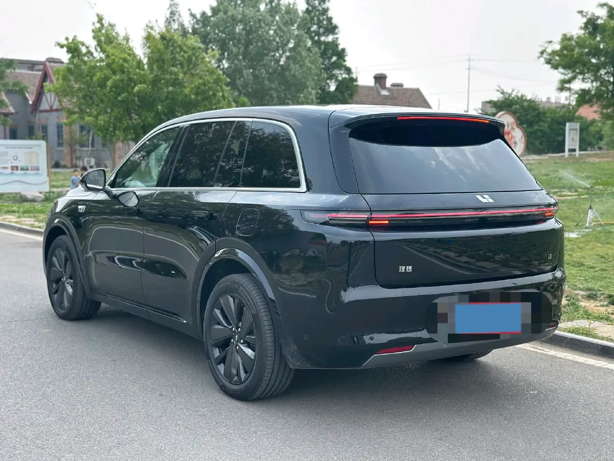 2025 Li L8 Range Extended 154HP REEV,autocango,china used car exporter,china ev exporter,chinese used car exporter,chinese used ev exporter