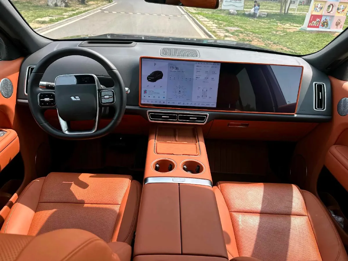 2025 Li L8 Range Extended 154HP REEV,autocango,china used car exporter,china ev exporter,chinese used car exporter,chinese used ev exporter