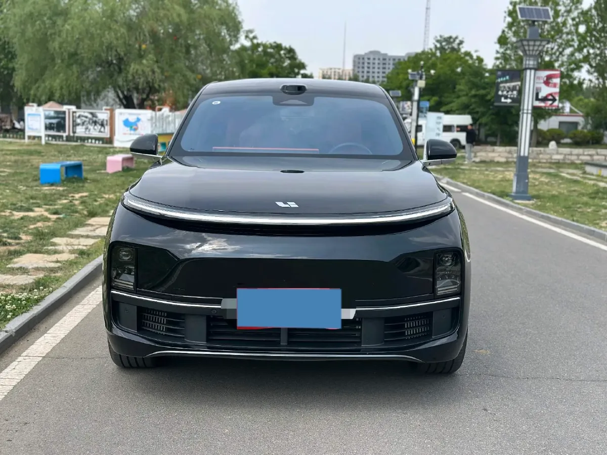 2025 Li L8 Range Extended 154HP REEV,autocango,china used car exporter,china ev exporter,chinese used car exporter,chinese used ev exporter