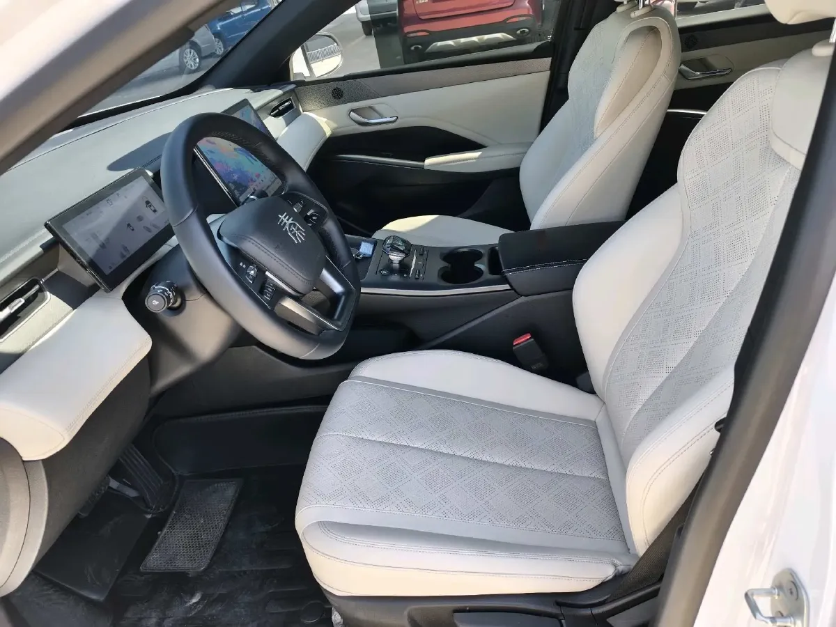 2025 BYD Qin Plus BEV 57.6KWH,autocango,china used car exporter,china ev exporter,chinese used car exporter,chinese used ev exporter