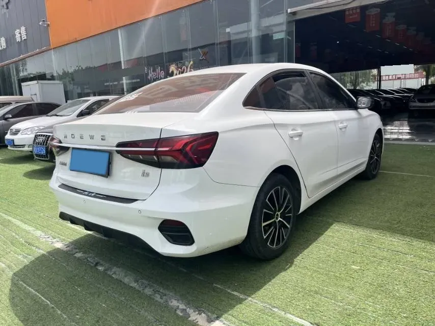 2021 Roewe i5 1.5L 120HP L4 5MT,autocango,china used car exporter,china ev exporter,chinese used car exporter,chinese used ev exporter