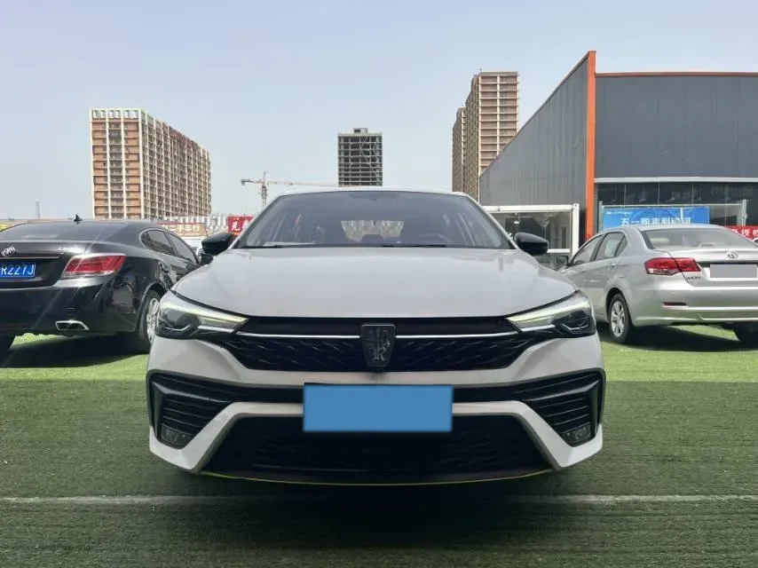 2021 Roewe i5 1.5L 120HP L4 5MT,autocango,china used car exporter,china ev exporter,chinese used car exporter,chinese used ev exporter