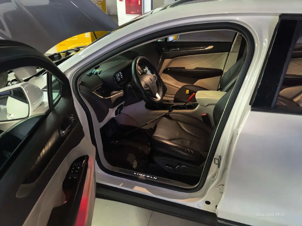 2017 Lincoln MKC 2.0T 203HP L4 6AT,autocango,china used car exporter,china ev exporter,chinese used car exporter,chinese used ev exporter