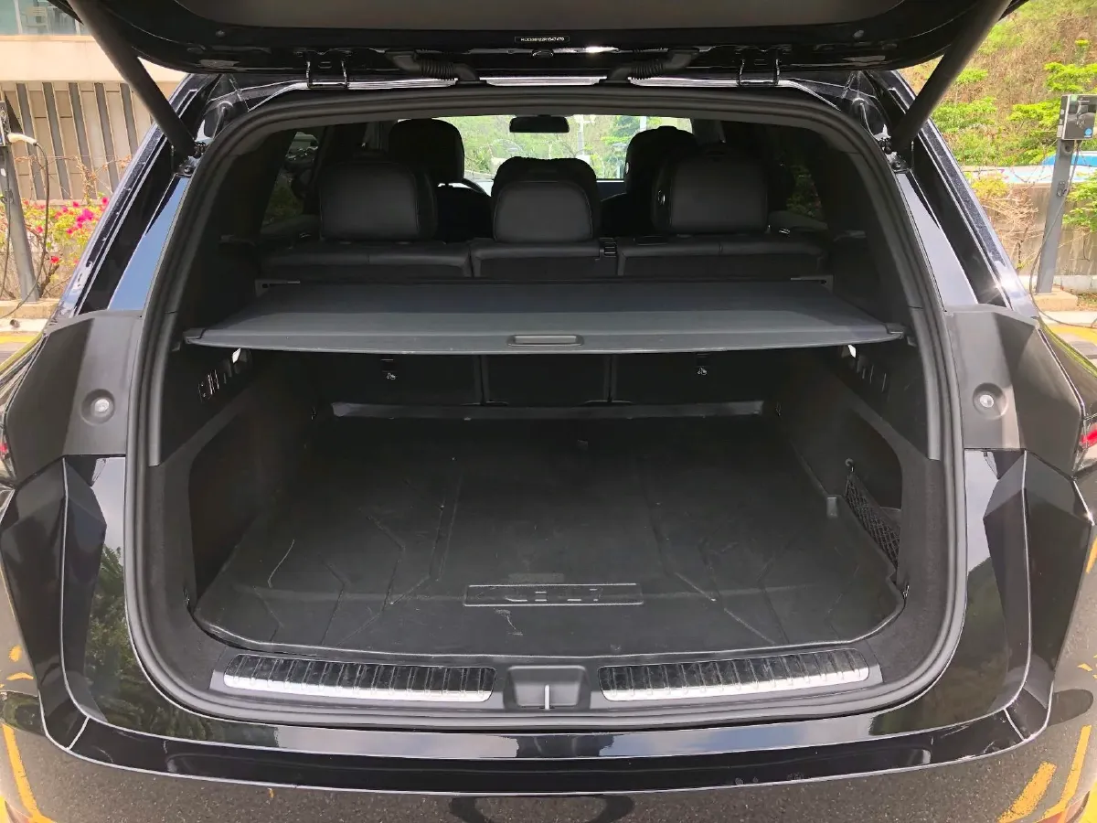 2024 Li L8 Range Extended 154HP REEV 42.8KWH,autocango,china used car exporter,china ev exporter,chinese used car exporter,chinese used ev exporter