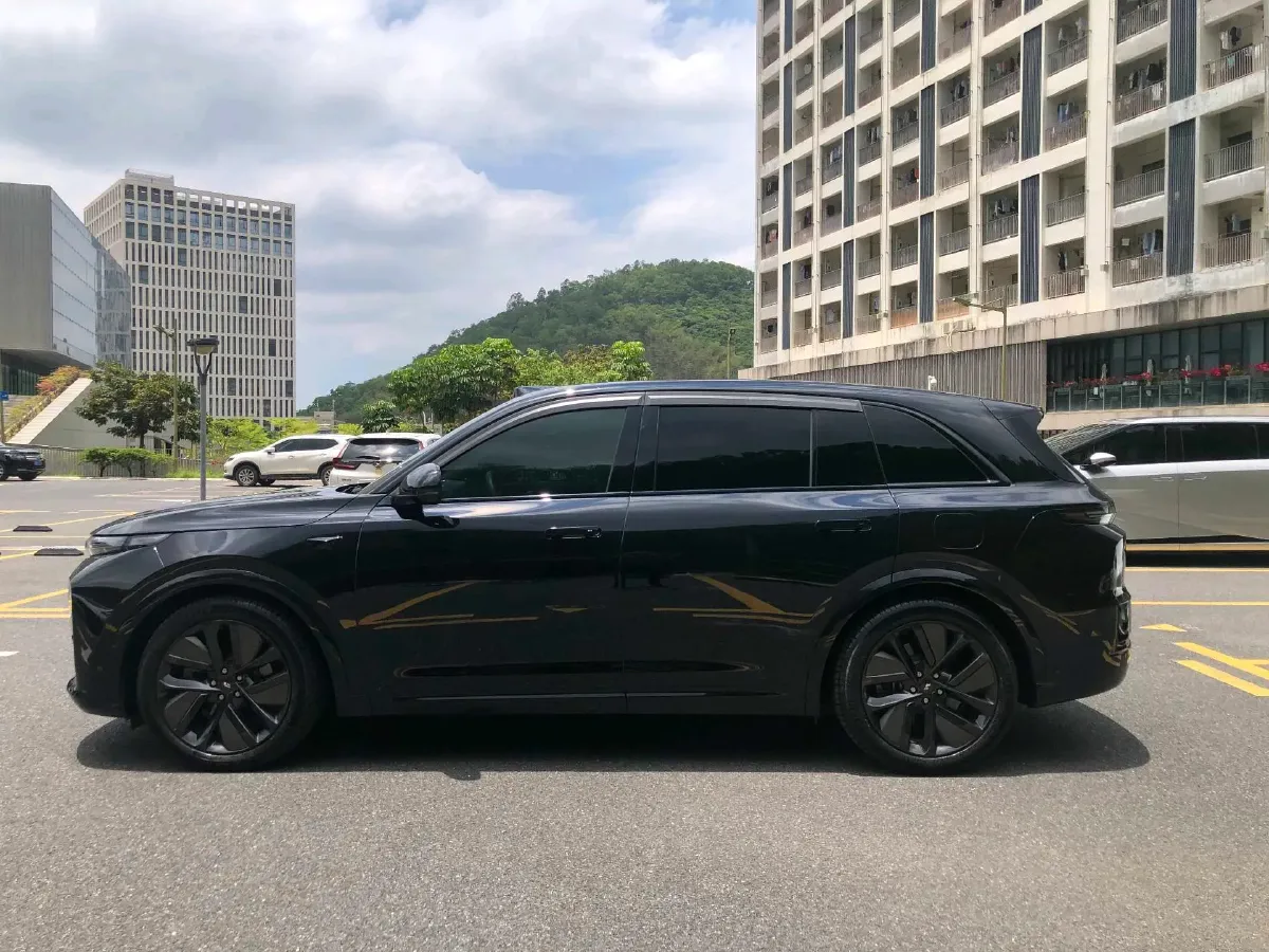 2024 Li L8 Range Extended 154HP REEV 42.8KWH,autocango,china used car exporter,china ev exporter,chinese used car exporter,chinese used ev exporter