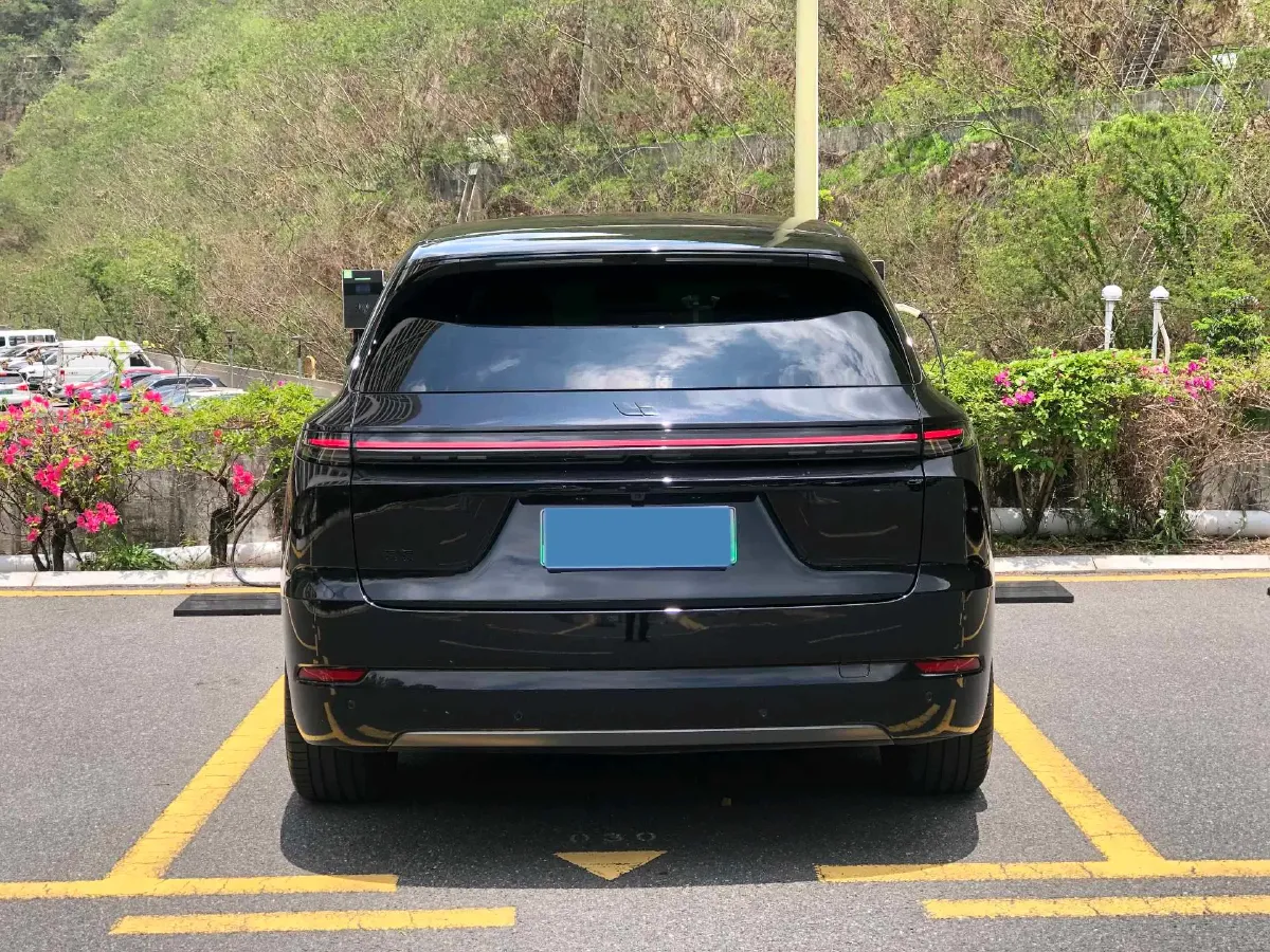 2024 Li L8 Range Extended 154HP REEV 42.8KWH,autocango,china used car exporter,china ev exporter,chinese used car exporter,chinese used ev exporter