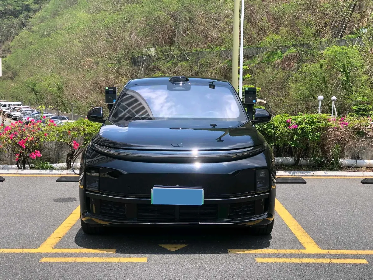 2024 Li L8 Range Extended 154HP REEV 42.8KWH,autocango,china used car exporter,china ev exporter,chinese used car exporter,chinese used ev exporter