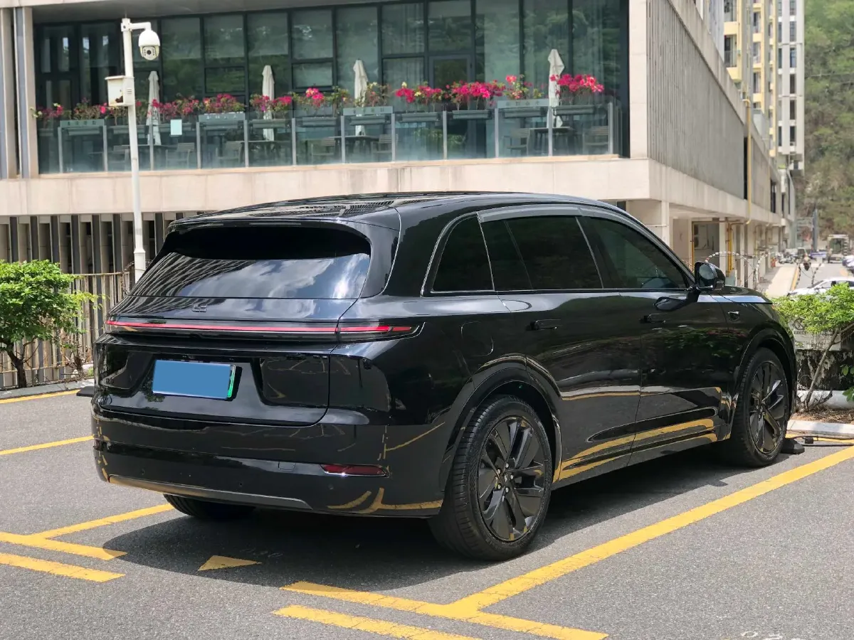 2024 Li L8 Range Extended 154HP REEV 42.8KWH,autocango,china used car exporter,china ev exporter,chinese used car exporter,chinese used ev exporter