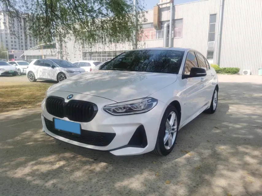 2022 BMW 1 Series 1.5T 140HP L3 7DCT,autocango,china used car exporter,china ev exporter,chinese used car exporter,chinese used ev exporter