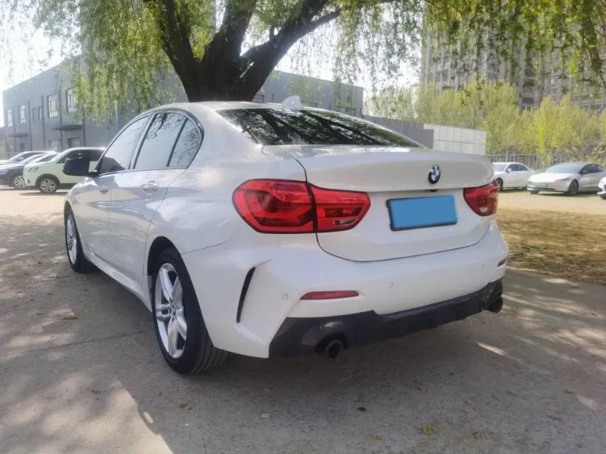 2022 BMW 1 Series 1.5T 140HP L3 7DCT,autocango,china used car exporter,china ev exporter,chinese used car exporter,chinese used ev exporter