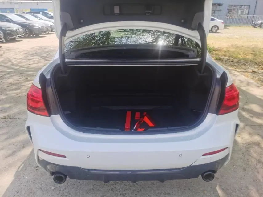 2022 BMW 1 Series 1.5T 140HP L3 7DCT,autocango,china used car exporter,china ev exporter,chinese used car exporter,chinese used ev exporter