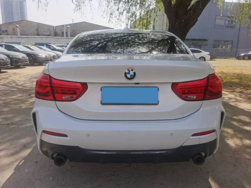 2022 BMW 1 Series 1.5T 140HP L3 7DCT,autocango,china used car exporter,china ev exporter,chinese used car exporter,chinese used ev exporter