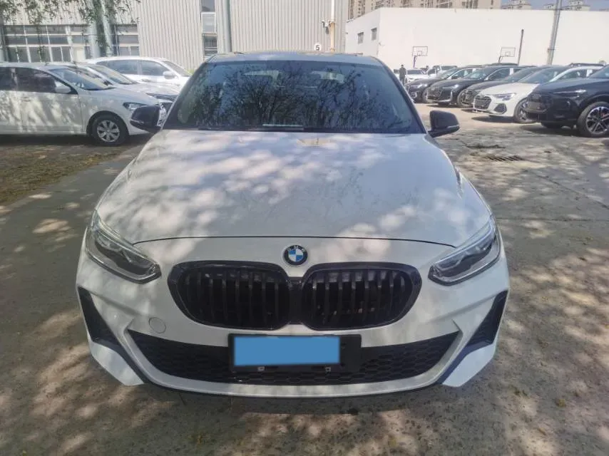 2022 BMW 1 Series 1.5T 140HP L3 7DCT,autocango,china used car exporter,china ev exporter,chinese used car exporter,chinese used ev exporter