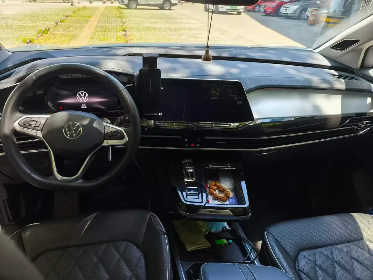 2021 Volkswagen Talagon 2.0T 220HP L4 7DCT,autocango,china used car exporter,china ev exporter,chinese used car exporter,chinese used ev exporter