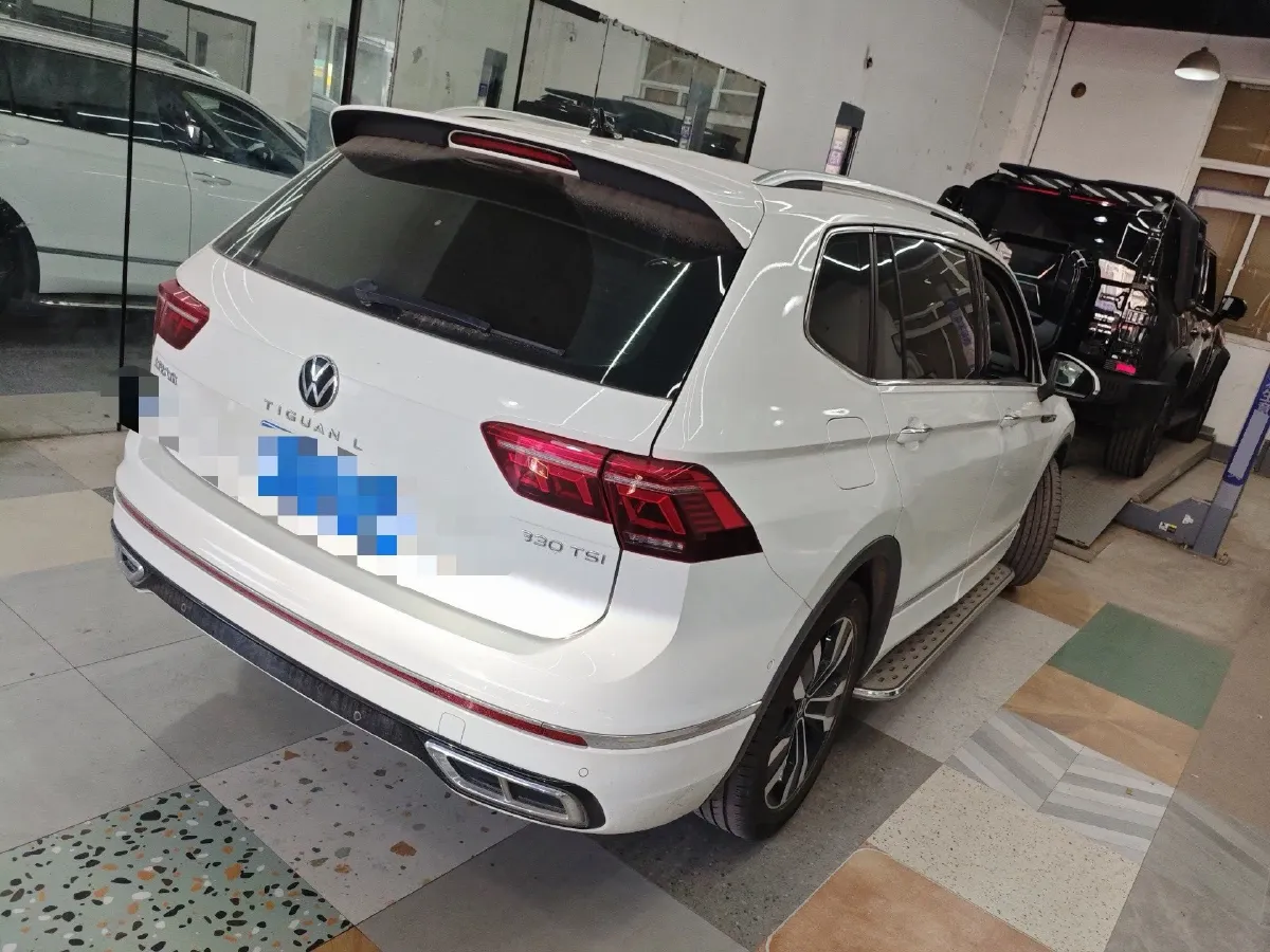 2024 Volkswagen Tiguan L 2.0T 186HP L4 7DCT,autocango,china used car exporter,china ev exporter,chinese used car exporter,chinese used ev exporter