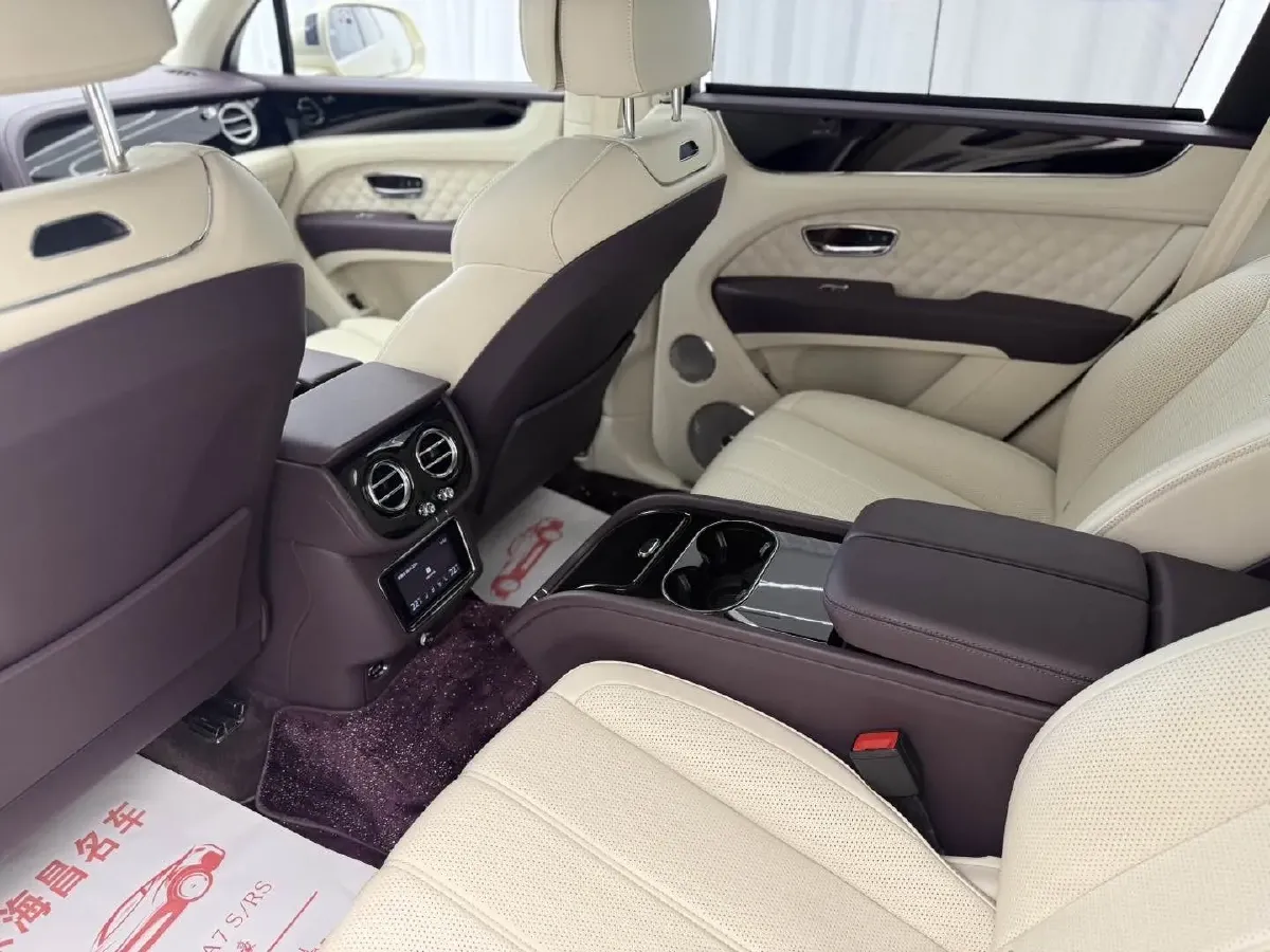2022 Bentley Bentayga 4.0T 550HP V8 8AT,autocango,china used car exporter,china ev exporter,chinese used car exporter,chinese used ev exporter