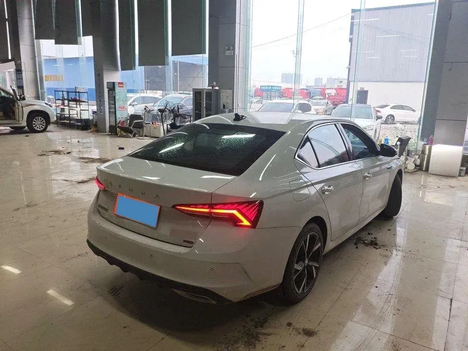 2021 Skoda Octavia 1.4T 150HP L4 7DCT,autocango,china used car exporter,china ev exporter,chinese used car exporter,chinese used ev exporter