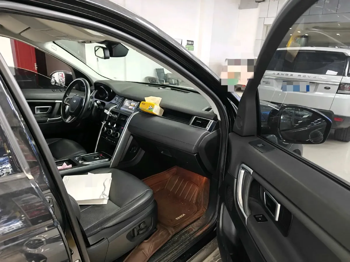2018 Land Rover Discovery Sport 2.0T 241HP L4 9AT,autocango,china used car exporter,china ev exporter,chinese used car exporter,chinese used ev exporter