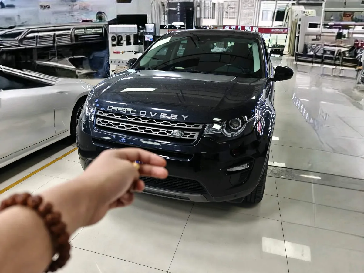 2018 Land Rover Discovery Sport 2.0T 241HP L4 9AT,autocango,china used car exporter,china ev exporter,chinese used car exporter,chinese used ev exporter