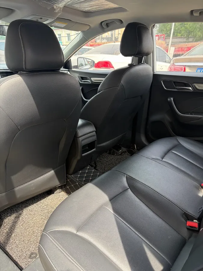 2017 Roewe i6 1.5T 169HP L4 6MT,autocango,china used car exporter,china ev exporter,chinese used car exporter,chinese used ev exporter