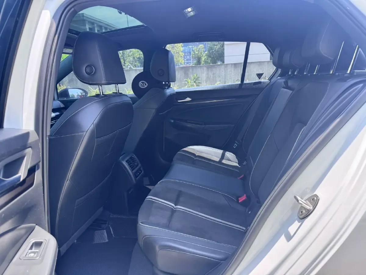 2023 Volkswagen Golf 1.4T 150HP L4 7DCT,autocango,china used car exporter,china ev exporter,chinese used car exporter,chinese used ev exporter