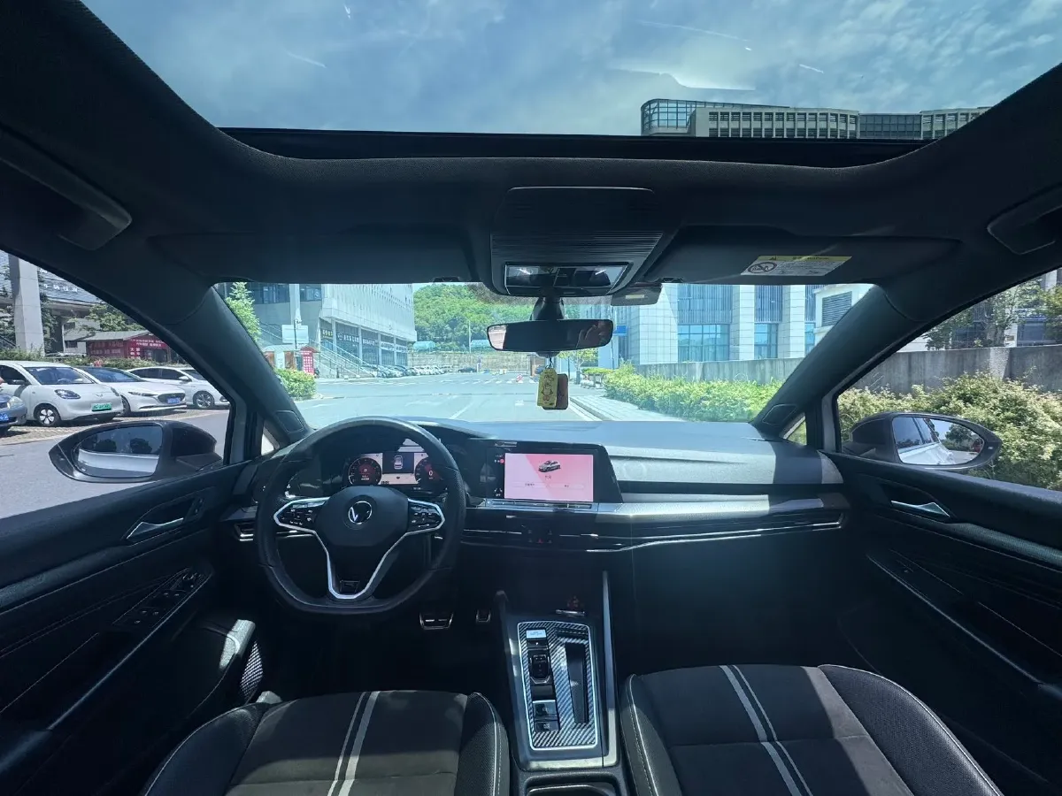 2023 Volkswagen Golf 1.4T 150HP L4 7DCT,autocango,china used car exporter,china ev exporter,chinese used car exporter,chinese used ev exporter
