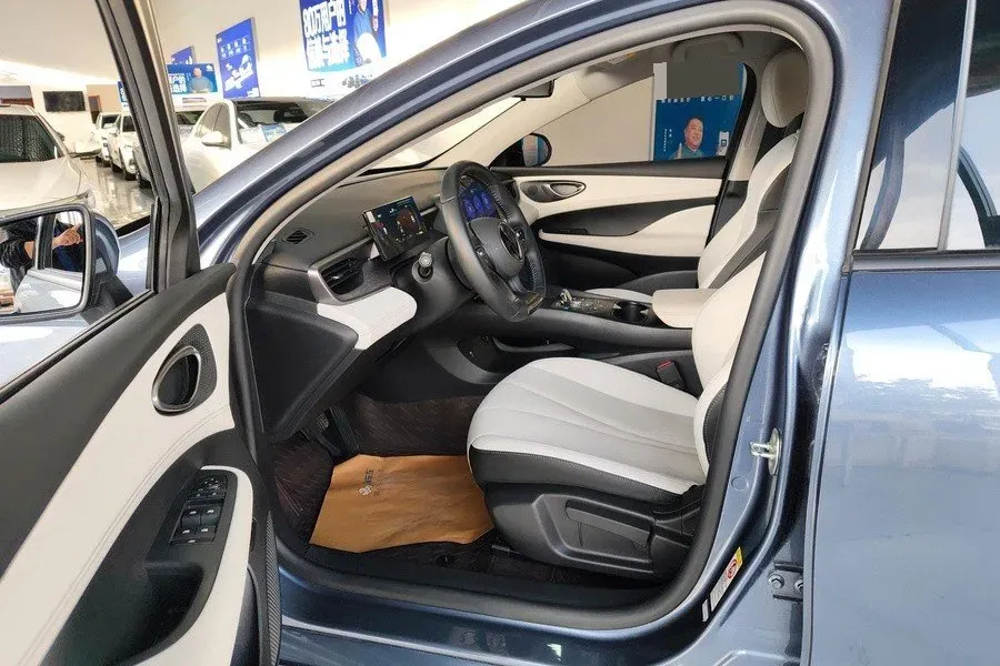 2025 BYD Seal05 DM-i 1.5L 101HP L4 E-CVT PHEV 7.68KWH,autocango,china used car exporter,china ev exporter,chinese used car exporter,chinese used ev exporter