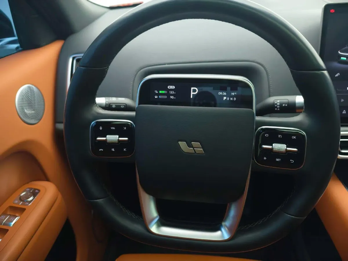 2024 Volvo S60 2.0T 197HP L4 7DCT,autocango,china used car exporter,china ev exporter,chinese used car exporter,chinese used ev exporter