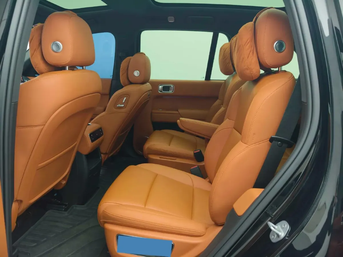 2024 Volvo S60 2.0T 197HP L4 7DCT,autocango,china used car exporter,china ev exporter,chinese used car exporter,chinese used ev exporter