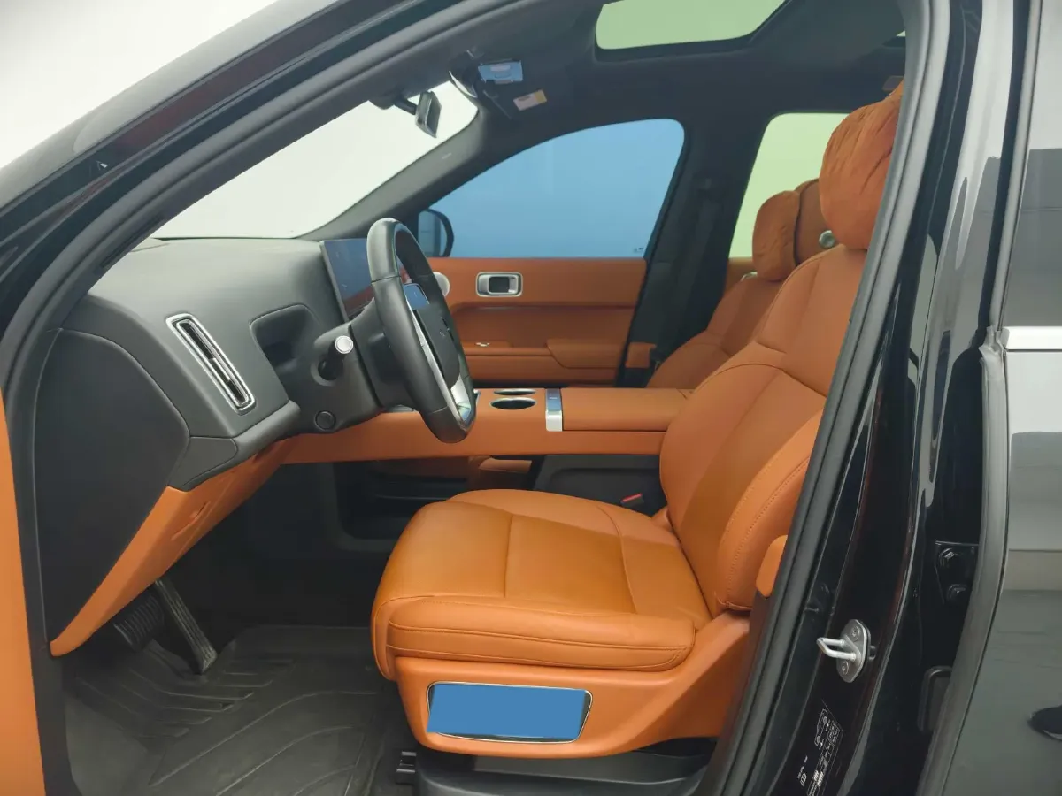 2024 Volvo S60 2.0T 197HP L4 7DCT,autocango,china used car exporter,china ev exporter,chinese used car exporter,chinese used ev exporter