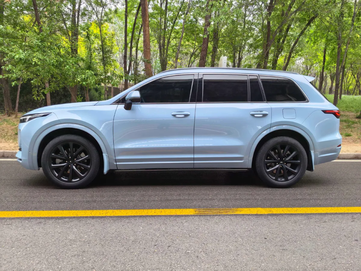 2020 Li ONE Range Extended 131HP REEV 40.5KWH,autocango,china used car exporter,china ev exporter,chinese used car exporter,chinese used ev exporter