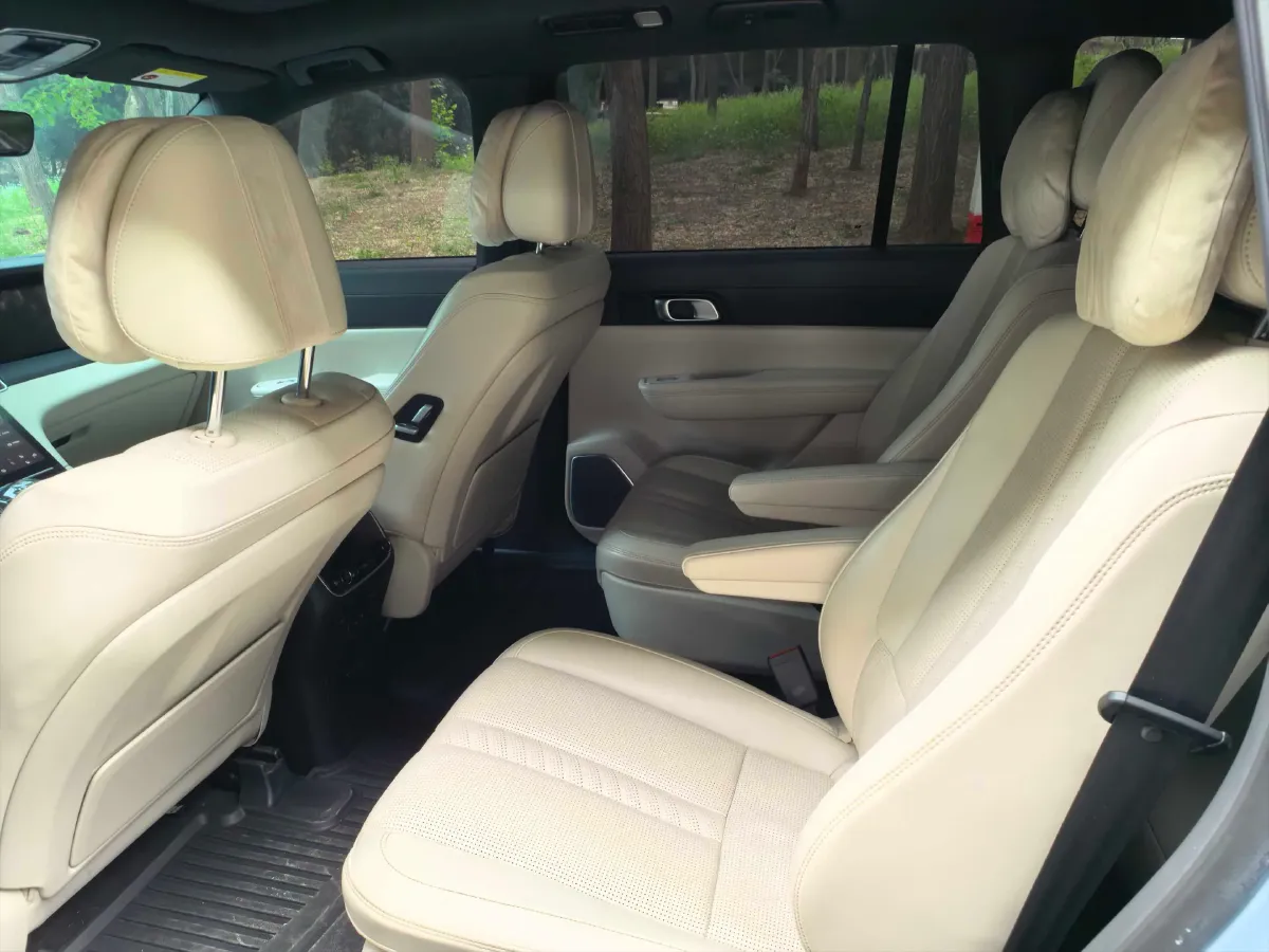 2020 Li ONE Range Extended 131HP REEV 40.5KWH,autocango,china used car exporter,china ev exporter,chinese used car exporter,chinese used ev exporter